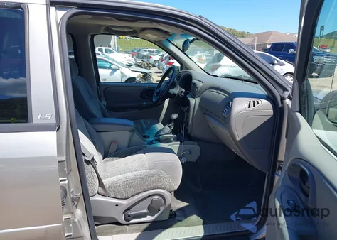 2002 Chevrolet Trailblazer Ls from USA, damaged, VIN 1GNDT13S422519305